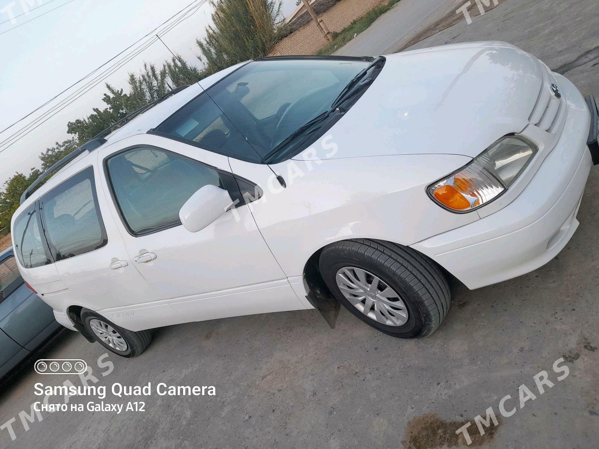 Toyota Sienna 2002 - 150 000 TMT - Саят - img 5