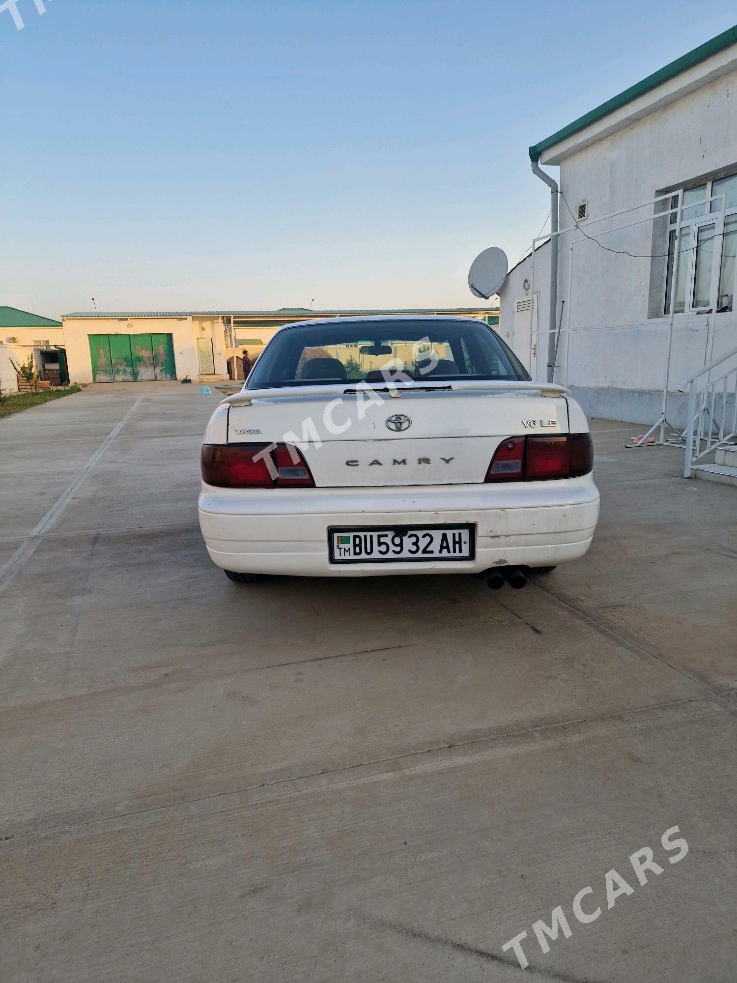Toyota Camry 1995 - 107 000 TMT - Ашхабад - img 2