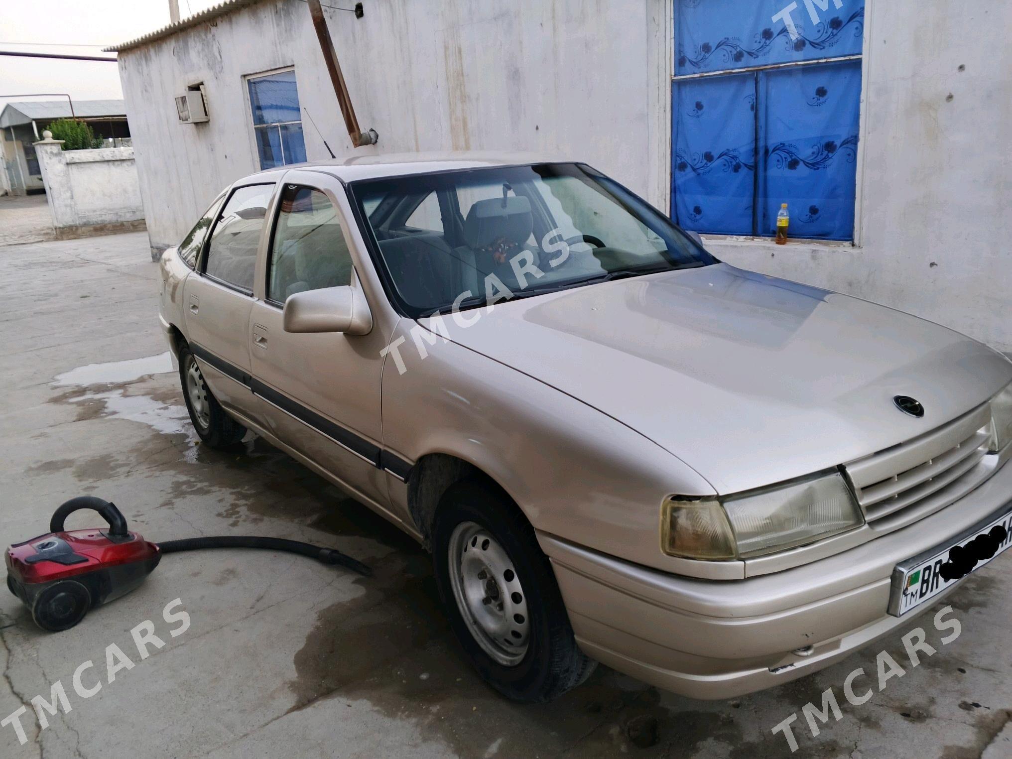 Opel Vectra 1989 - 30 000 TMT - Ýaşlyk - img 4
