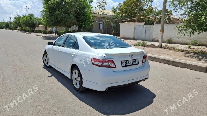 Toyota Camry 2010 - 192 000 TMT - Кёнеургенч - img 2