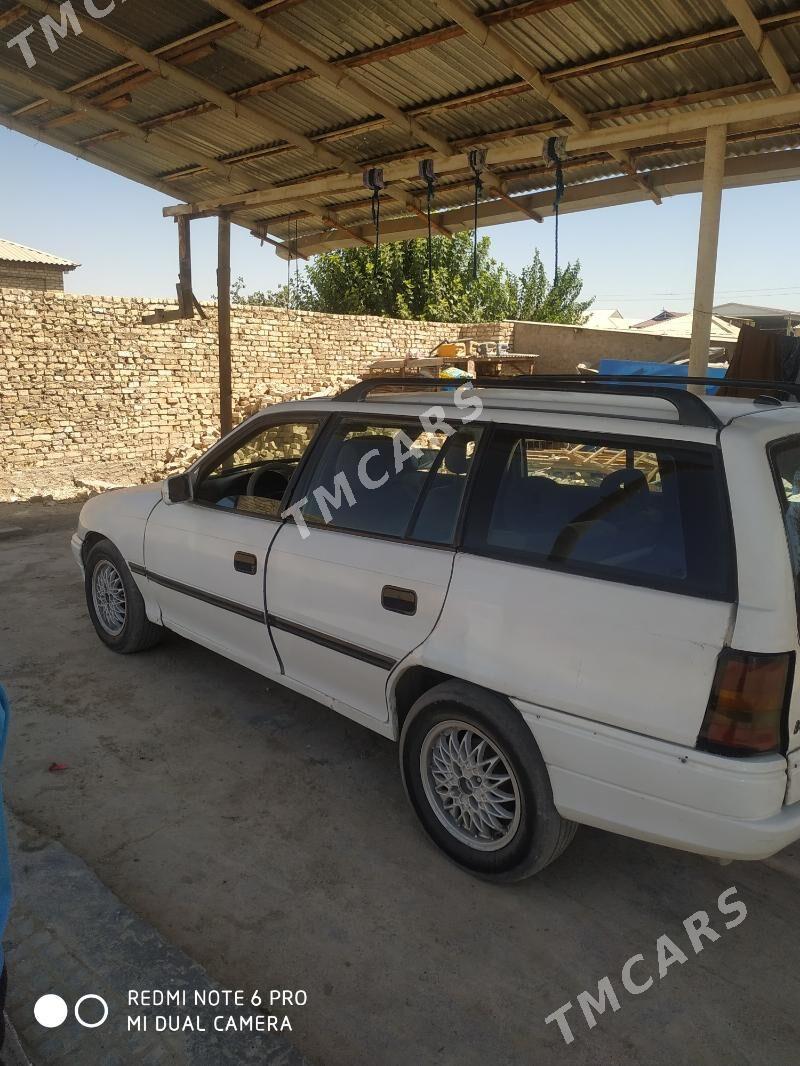 Opel Astra 1992 - 25 000 TMT - Векильбазар - img 2
