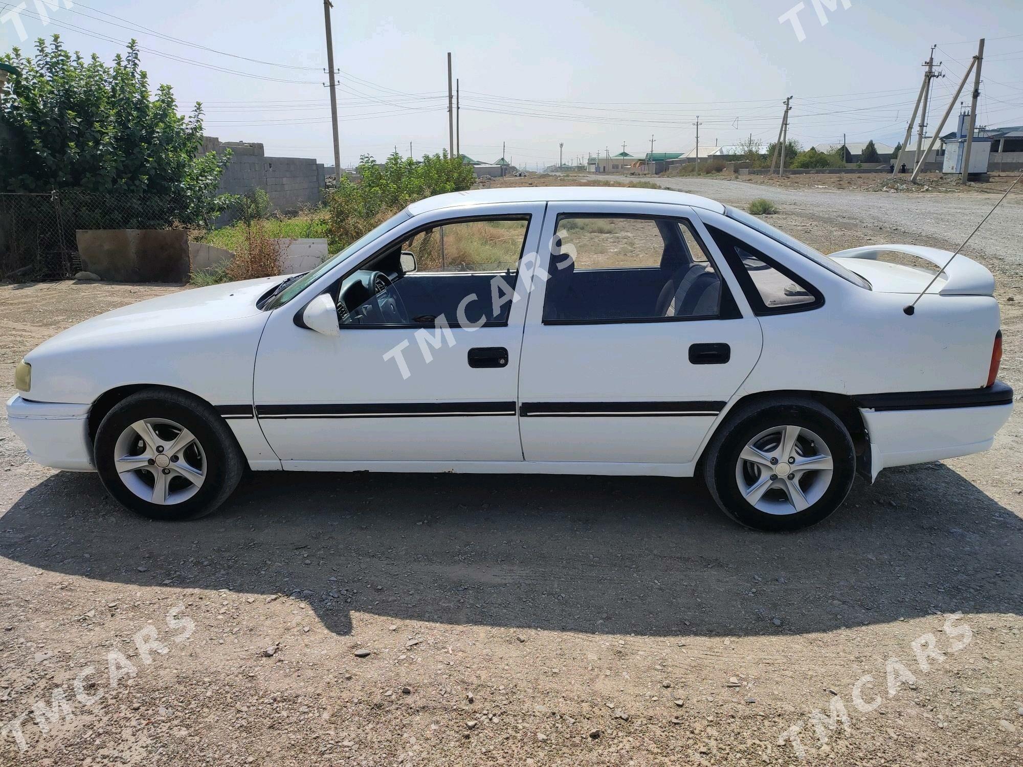 Opel Vectra 1990 - 30 000 TMT - Бахарден - img 6