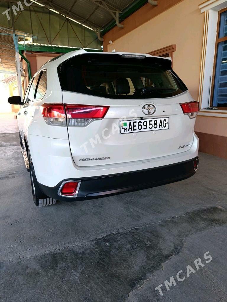 Toyota Highlander 2019 - 480 000 TMT - Aşgabat - img 2
