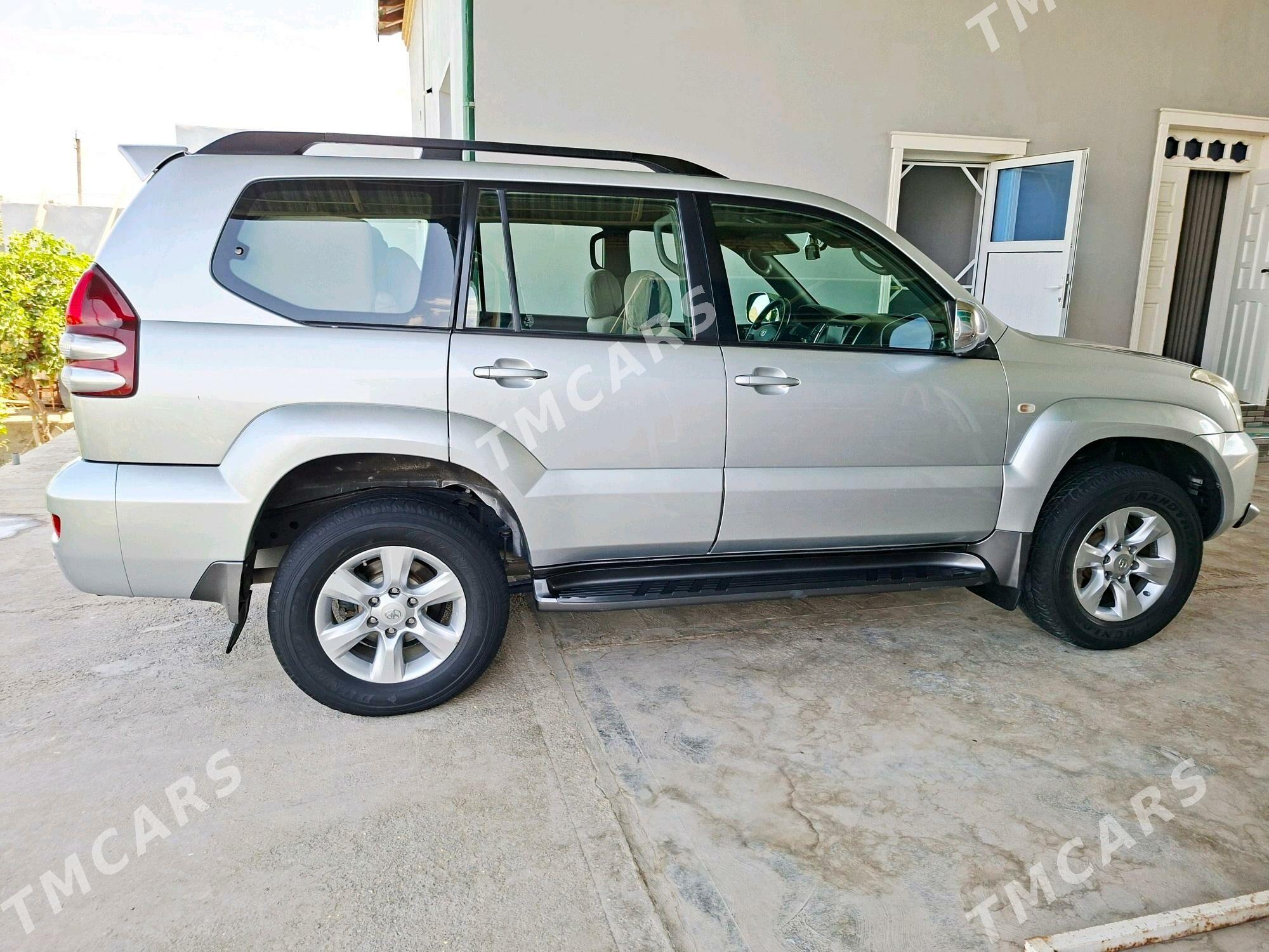 Toyota Land Cruiser Prado 2005 - 270 000 TMT - Гурбансолтан Едже - img 10