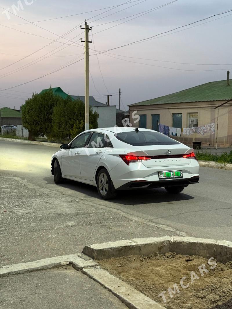 Hyundai Elantra 2021 - 300 000 TMT - Ашхабад - img 4