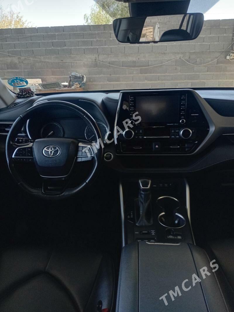 Toyota Highlander 2021 - 600 000 TMT - Bäherden - img 2