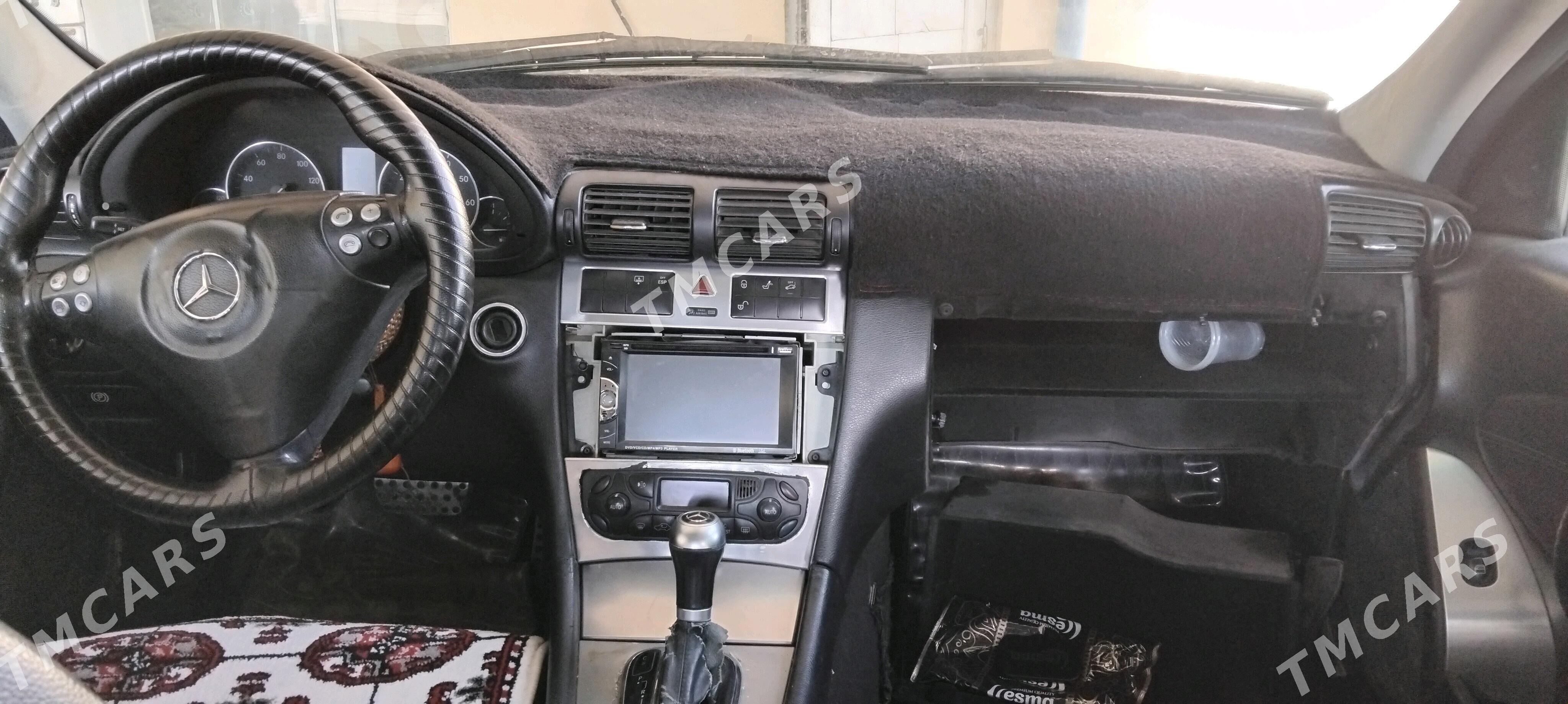 Mercedes-Benz C-Class 2005 - 100 000 TMT - Кака - img 2