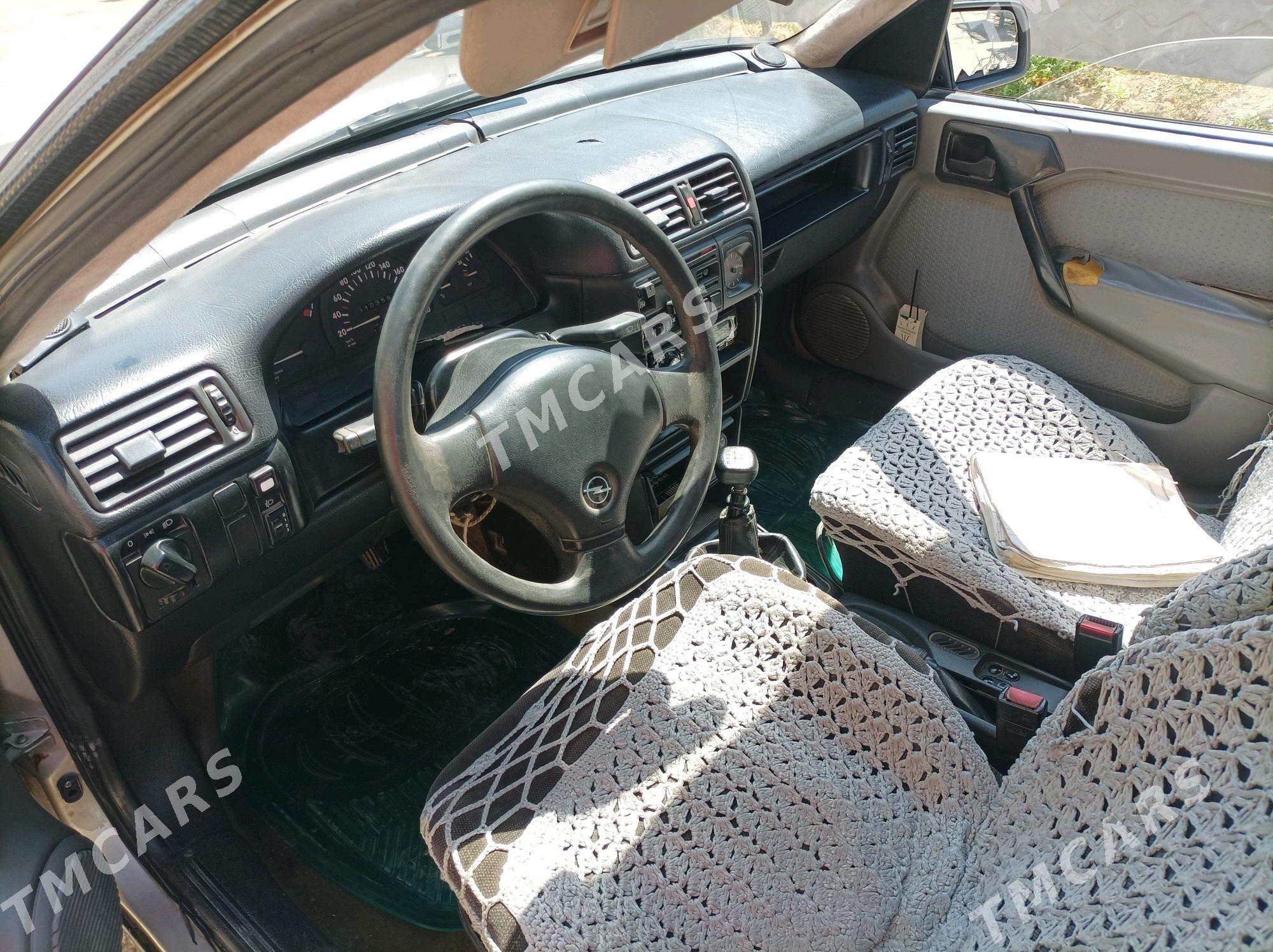 Opel Vectra 1991 - 37 000 TMT - Mary - img 8