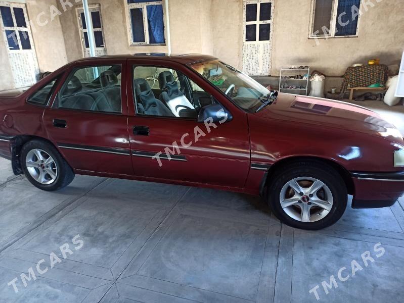 Opel Vectra 1991 - 40 000 TMT - Фарап - img 4