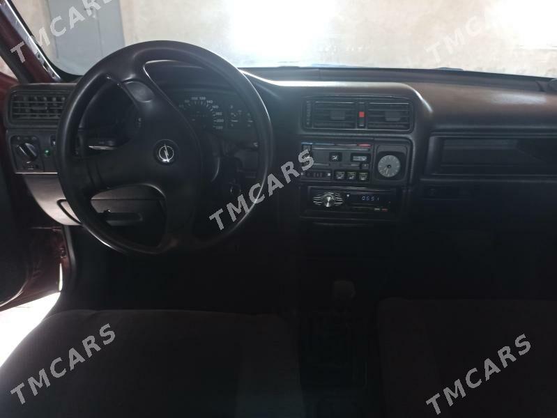 Opel Vectra 1991 - 40 000 TMT - Фарап - img 3