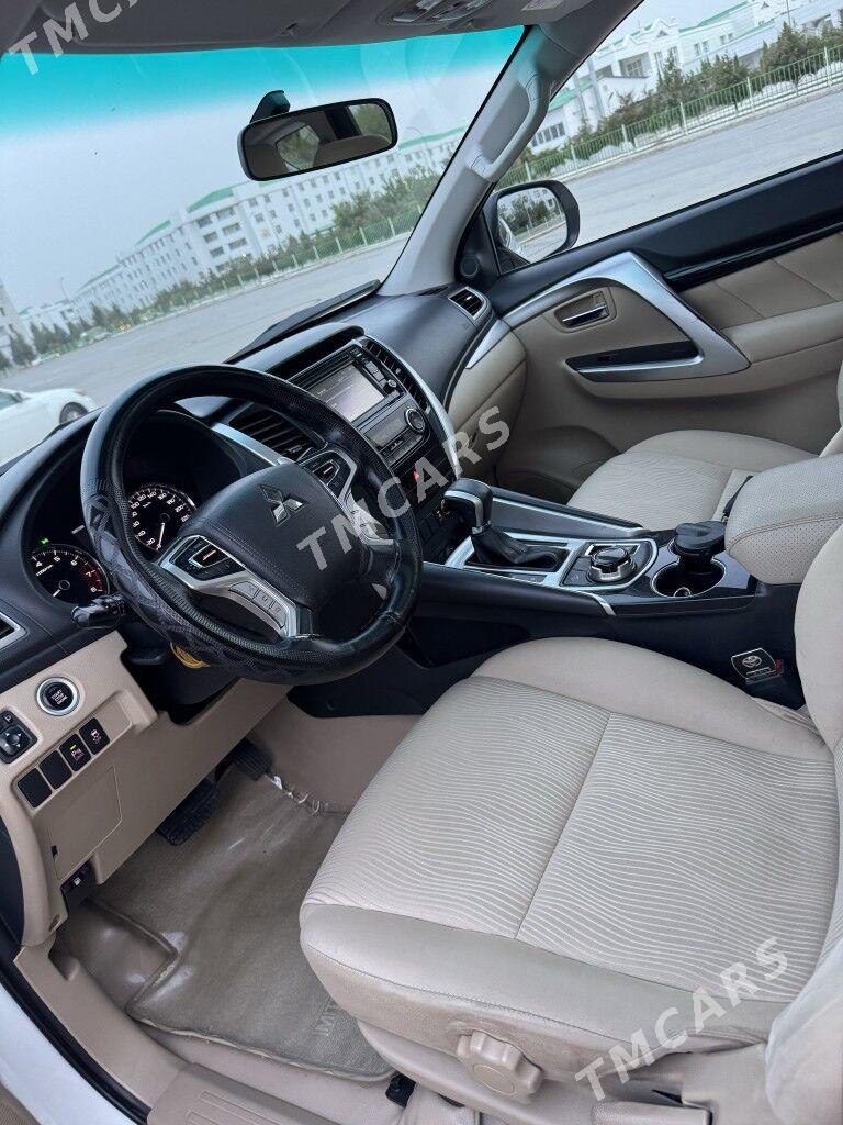Mitsubishi Montero Sport 2019 - 370 000 TMT - Aşgabat - img 2