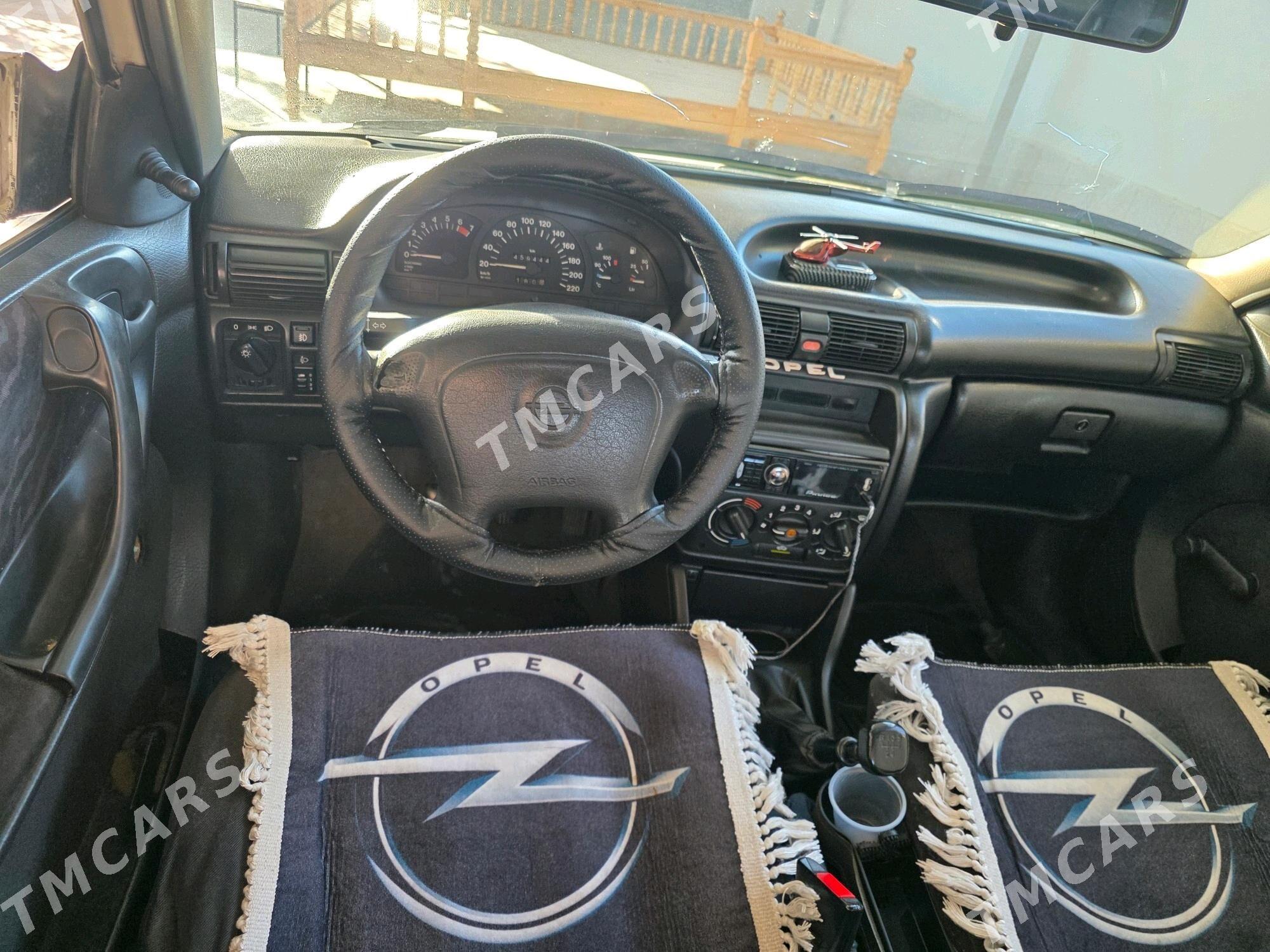 Opel Astra 1994 - 42 000 TMT - Türkmenbaşy - img 4