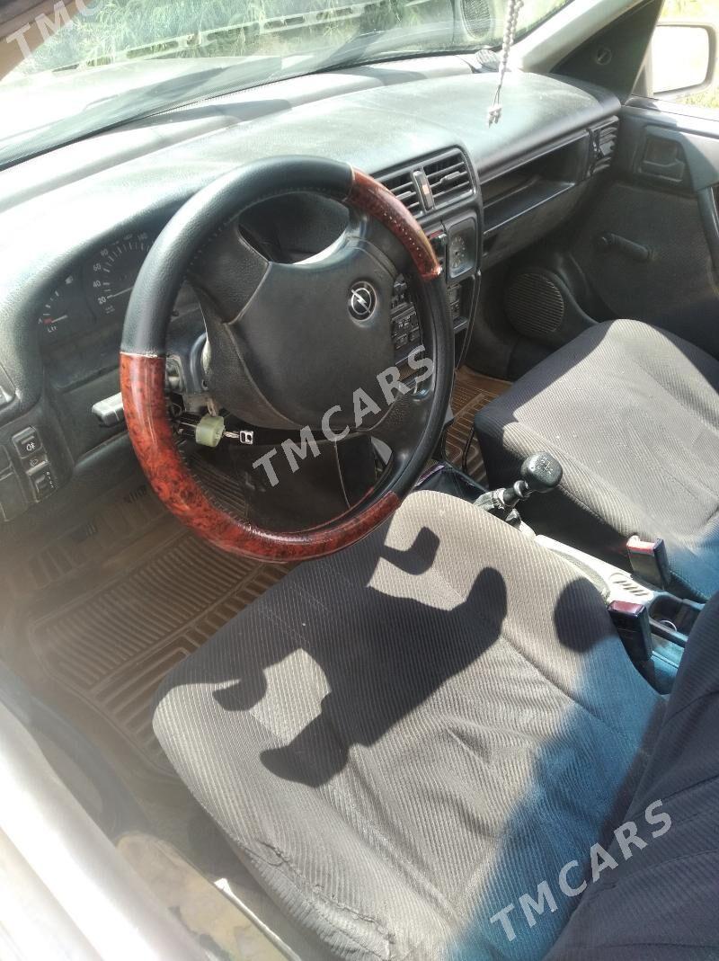 Opel Vectra 1992 - 16 000 TMT - Акдепе - img 2