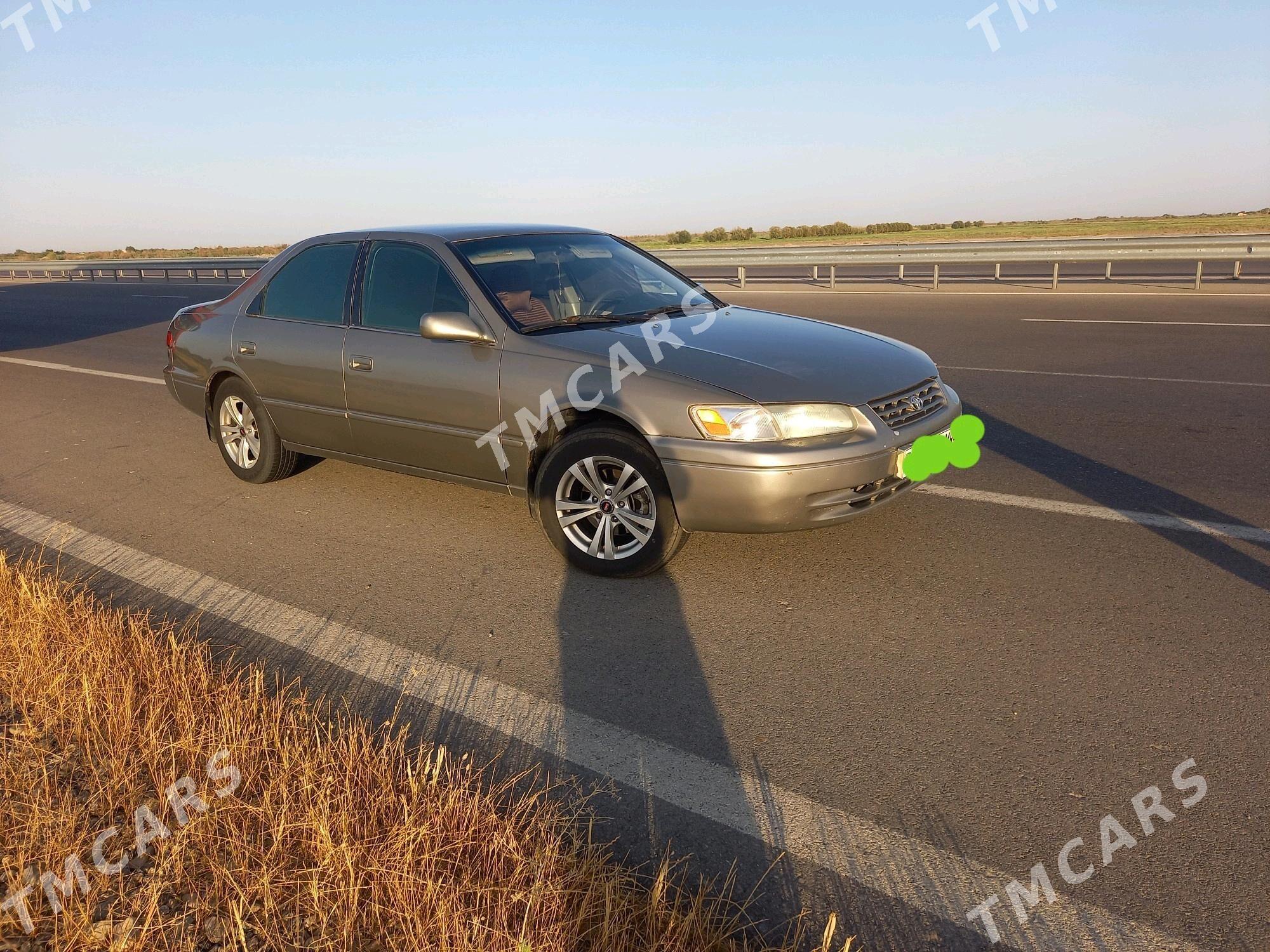 Toyota Camry 1999 - 130 000 TMT - Ёлётен - img 2