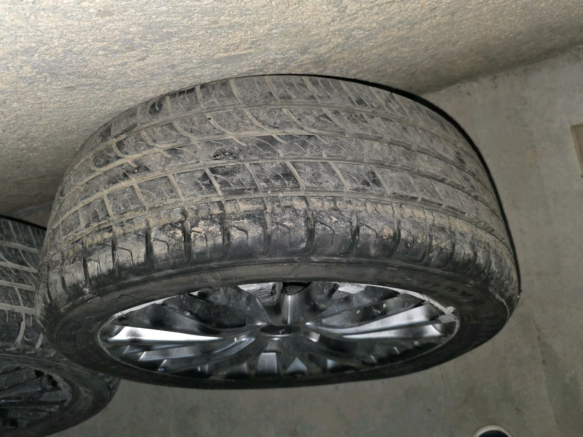 18lik diska 22 camry 1 400 TMT - Гурбансолтан Едже - img 3