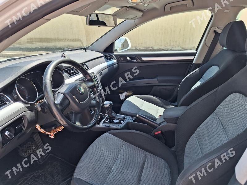 Skoda Superb​ 2011 - 130 000 TMT - Gypjak - img 6