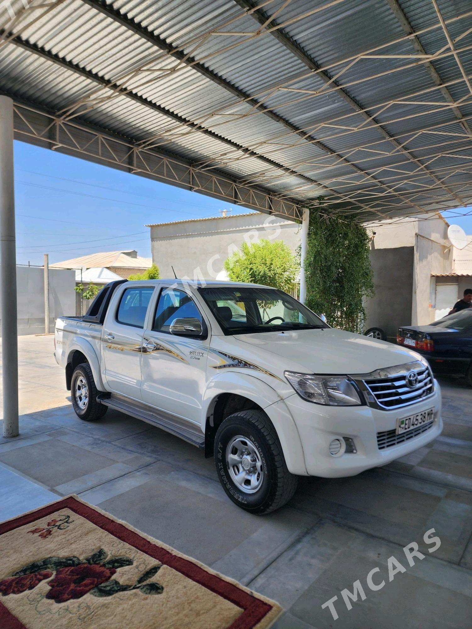 Toyota Hilux 2013 - 310 000 TMT - Мары - img 10