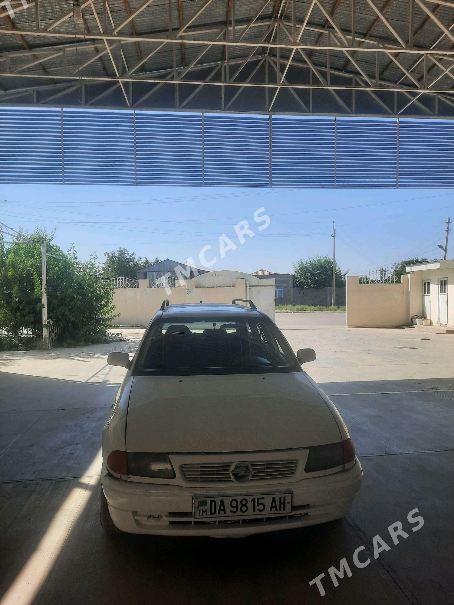 Opel Astra 1995 - 38 000 TMT - Bäherden - img 3