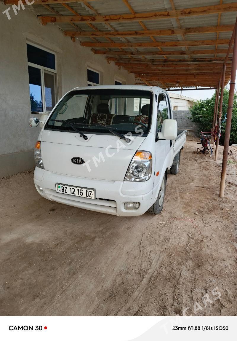 Kia Bongo 2009 - 180 000 TMT - Дашогуз - img 5