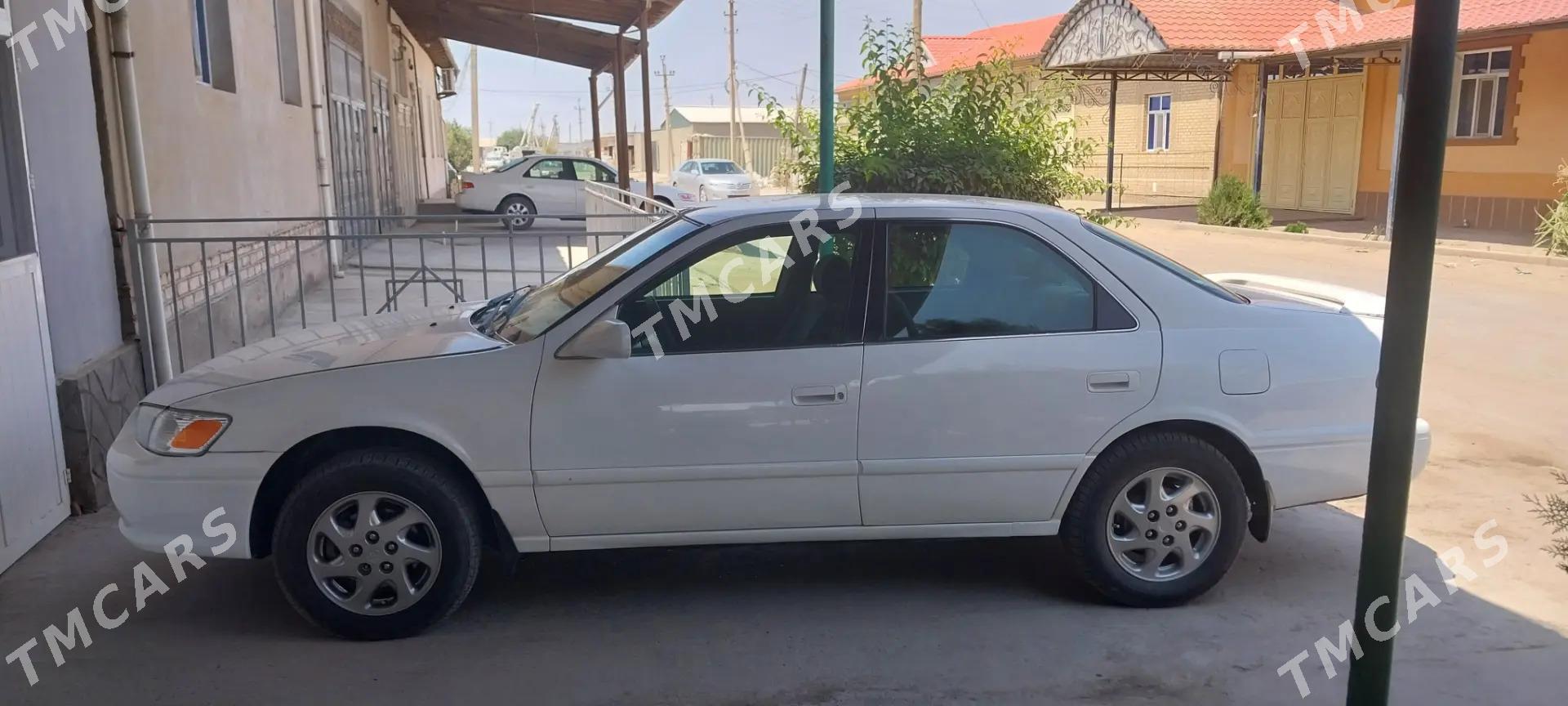 Toyota Camry 2001 - 148 000 TMT - Кёнеургенч - img 2