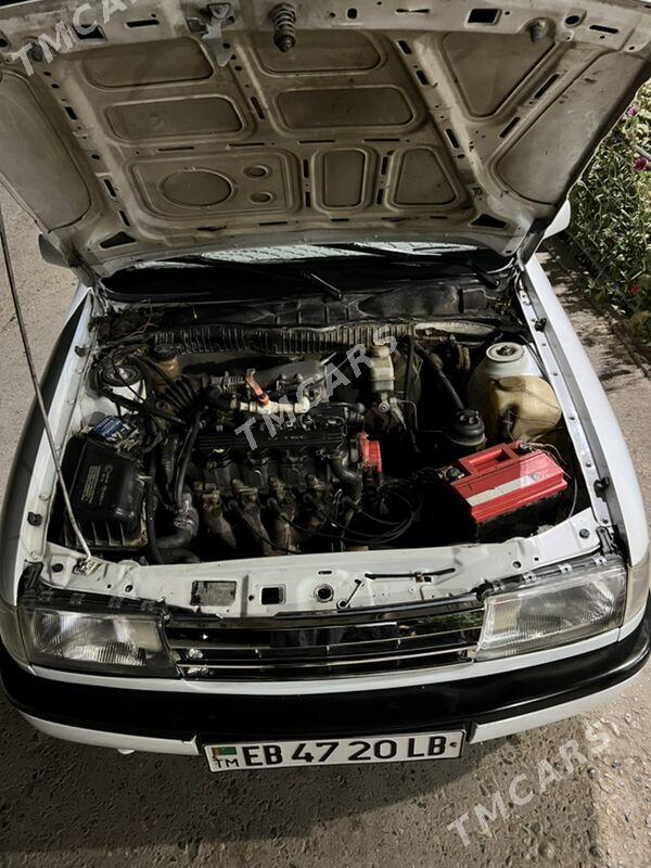 Opel Vectra 1992 - 43 000 TMT - Сакар - img 2