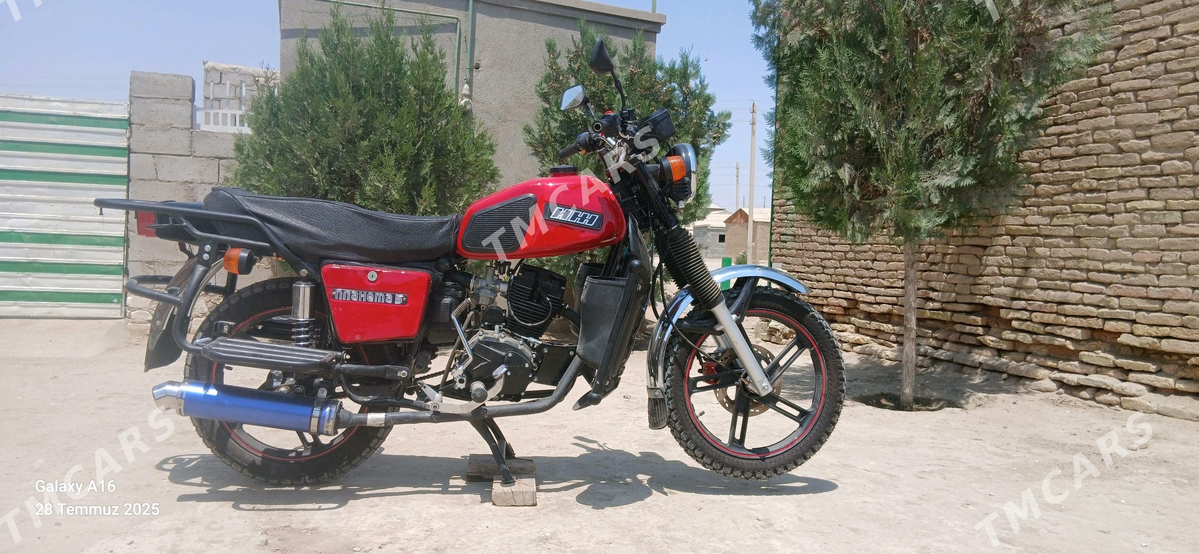 Iž Planeta 5 2005 - 20 000 TMT - Этрек - img 3