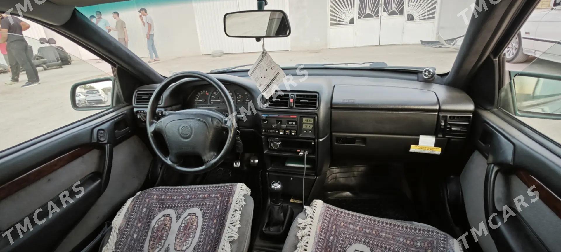 Opel Vectra 1995 - 50 000 TMT - Mary - img 10