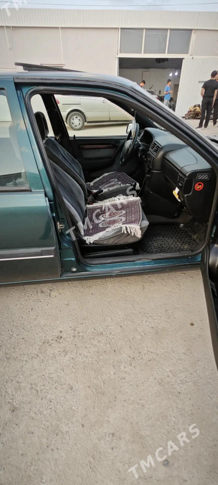 Opel Vectra 1995 - 50 000 TMT - Mary - img 9