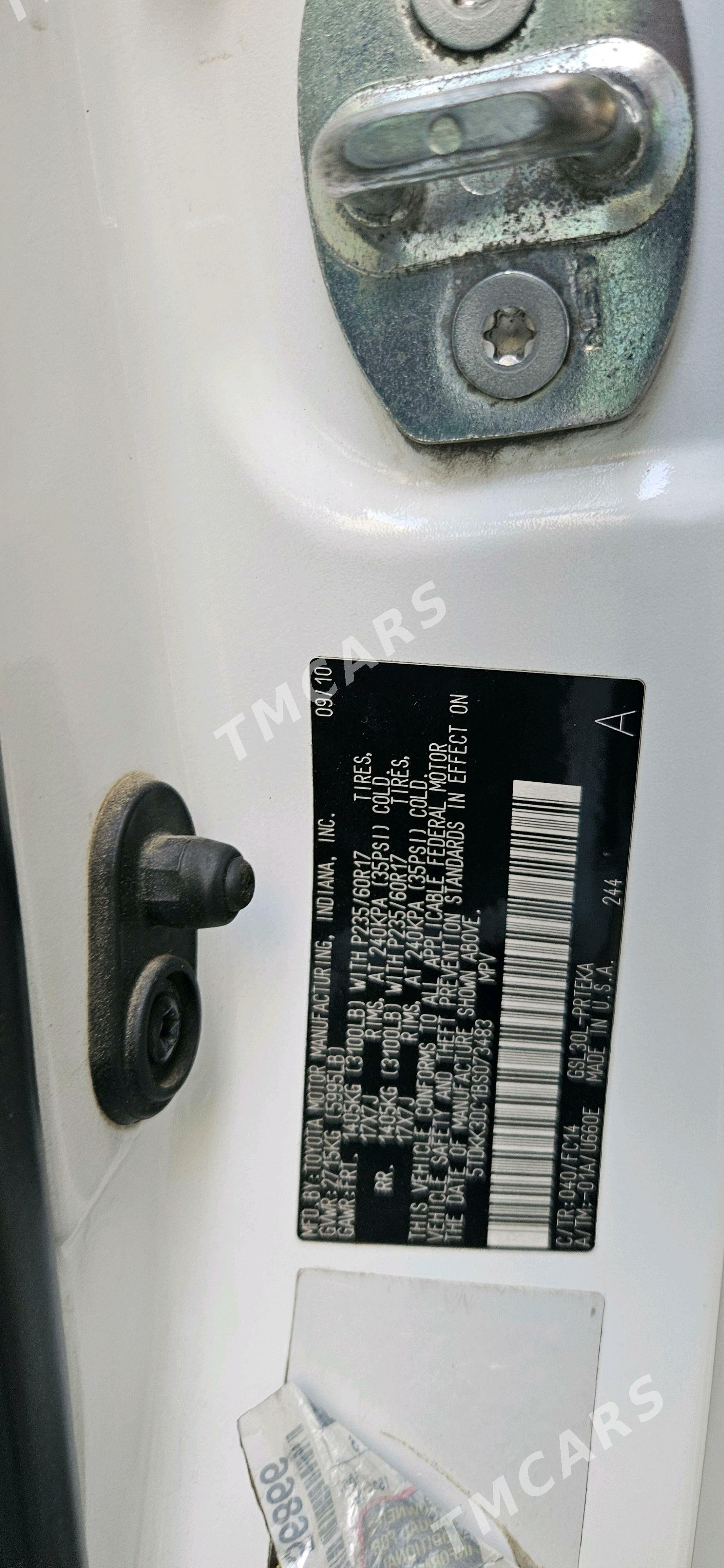 Toyota Sienna 2010 - 276 000 TMT - Ашхабад - img 2