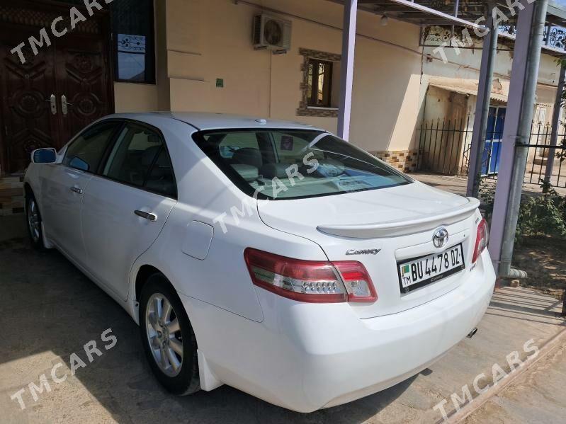 Toyota Camry 2010 - 190 000 TMT - Гурбансолтан Едже - img 4