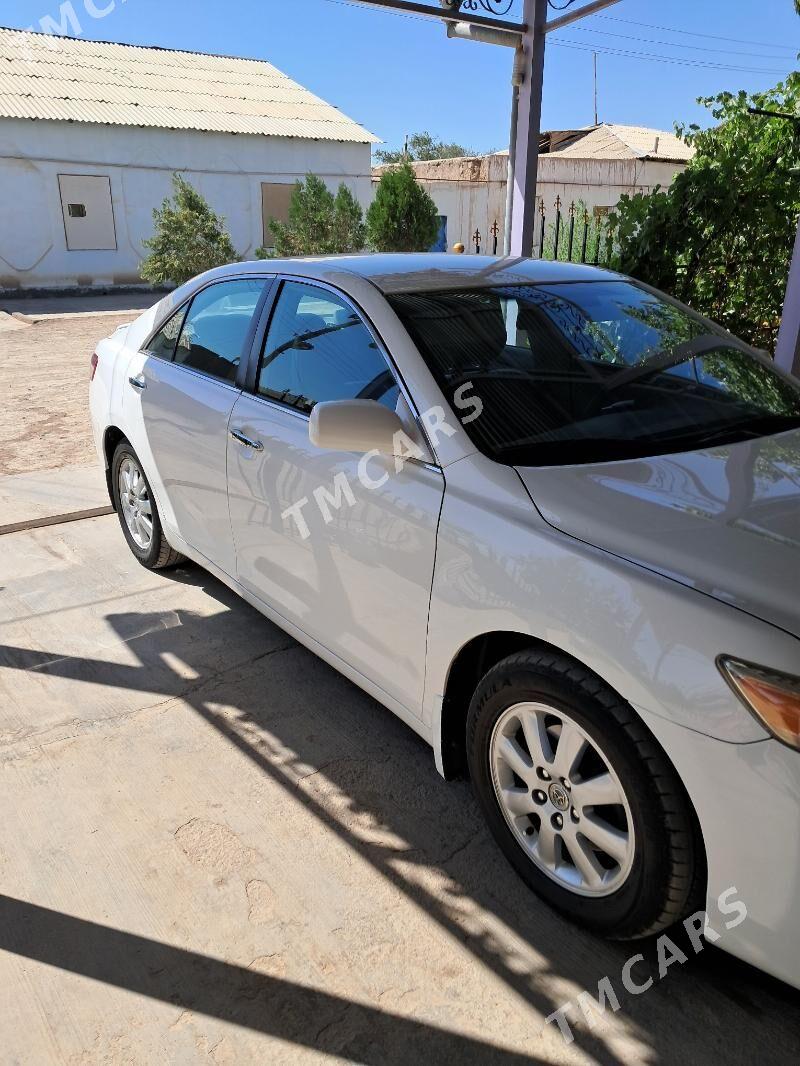 Toyota Camry 2010 - 190 000 TMT - Гурбансолтан Едже - img 5