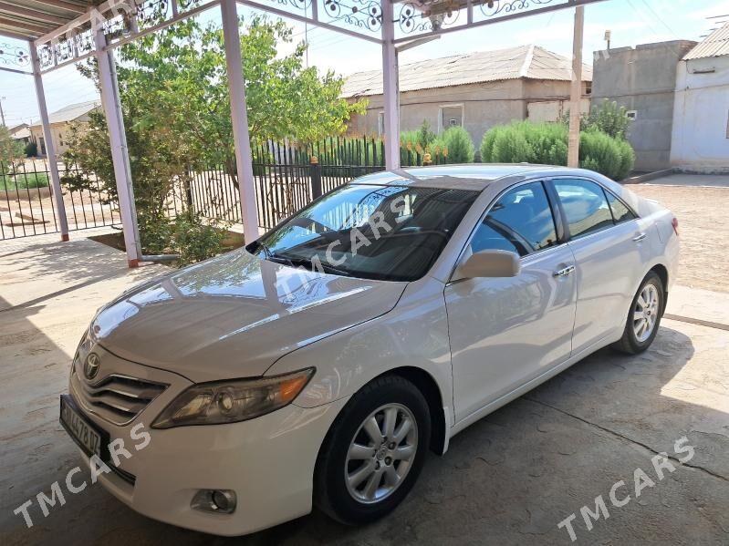 Toyota Camry 2010 - 190 000 TMT - Гурбансолтан Едже - img 3