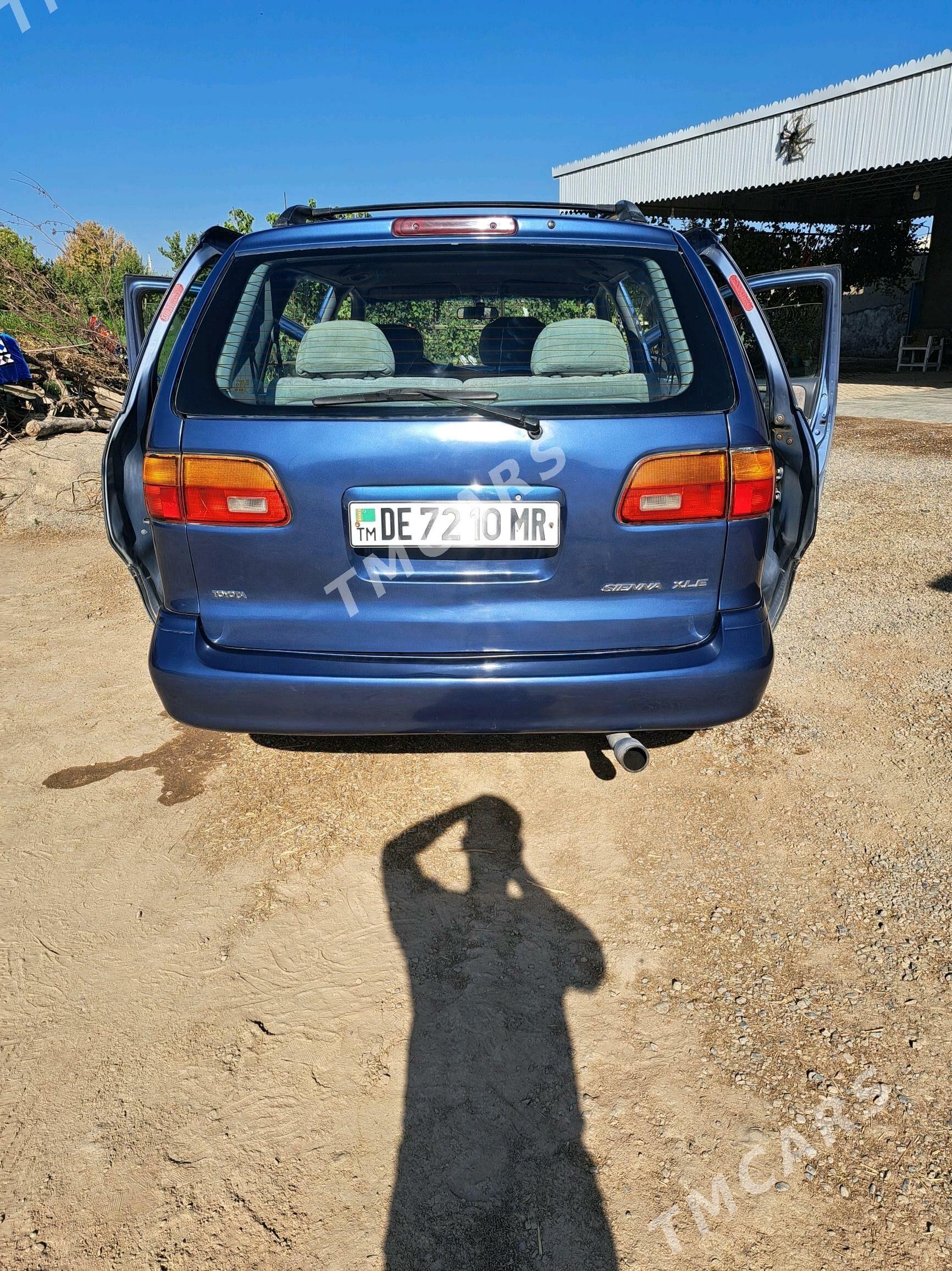 Toyota Sienna 2000 - 140 000 TMT - Байрамали - img 2