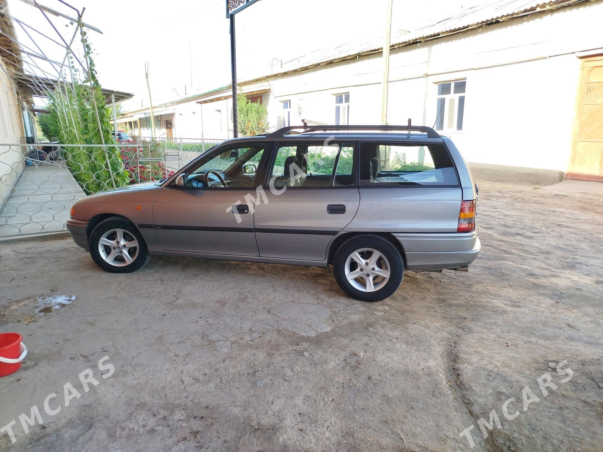 Opel Astra 1995 - 58 000 TMT - Şabat etr. - img 4