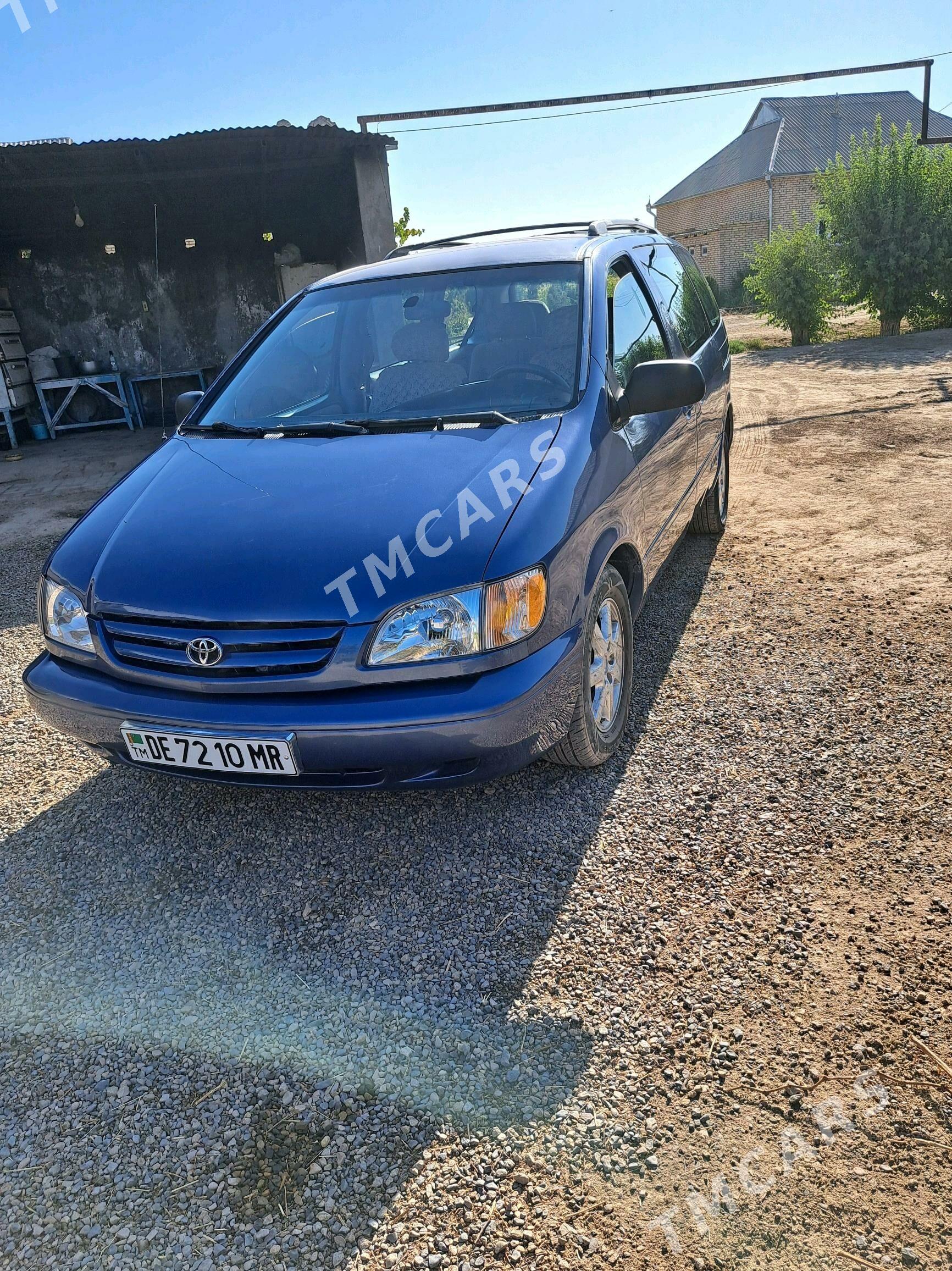 Toyota Sienna 2000 - 140 000 TMT - Байрамали - img 4