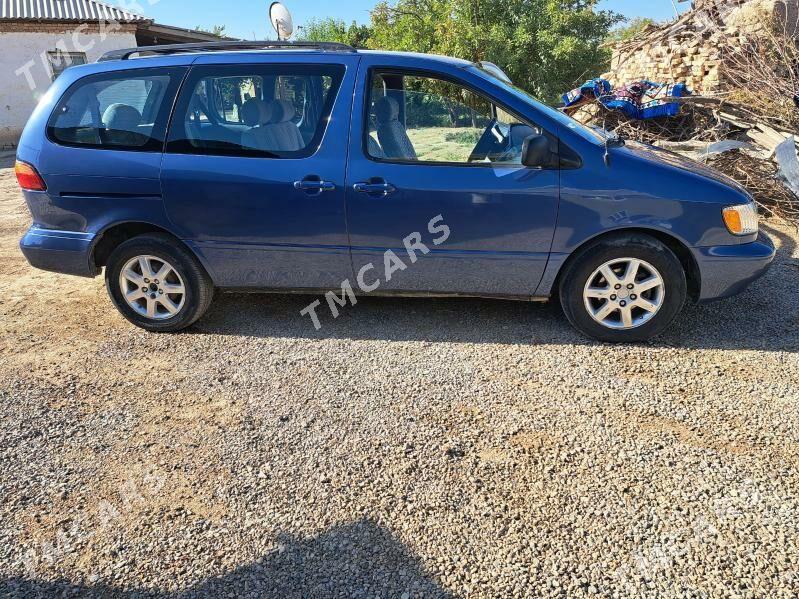 Toyota Sienna 2000 - 140 000 TMT - Байрамали - img 5