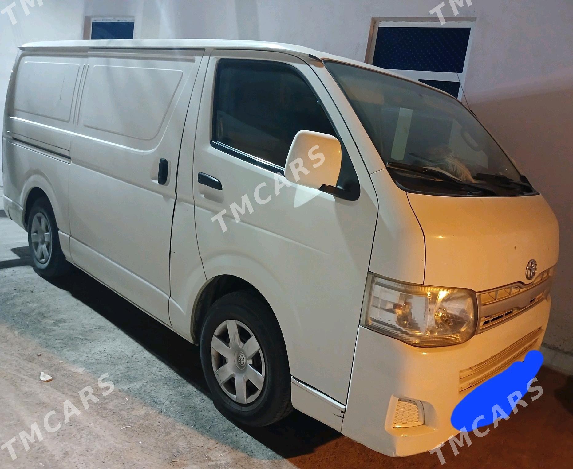Toyota Hiace 2012 - 320 000 TMT - Арзув - img 2