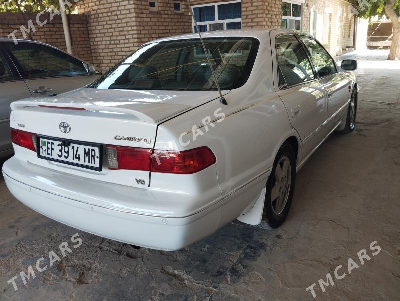 Toyota Camry 2000 - 170 000 TMT - Baýramaly - img 4