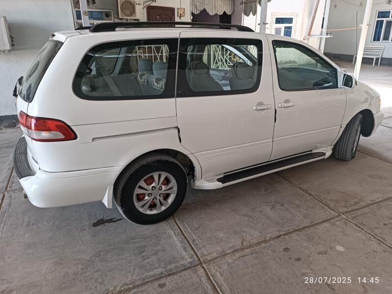 Toyota Sienna 2002 - 160 000 TMT - Теджен - img 4