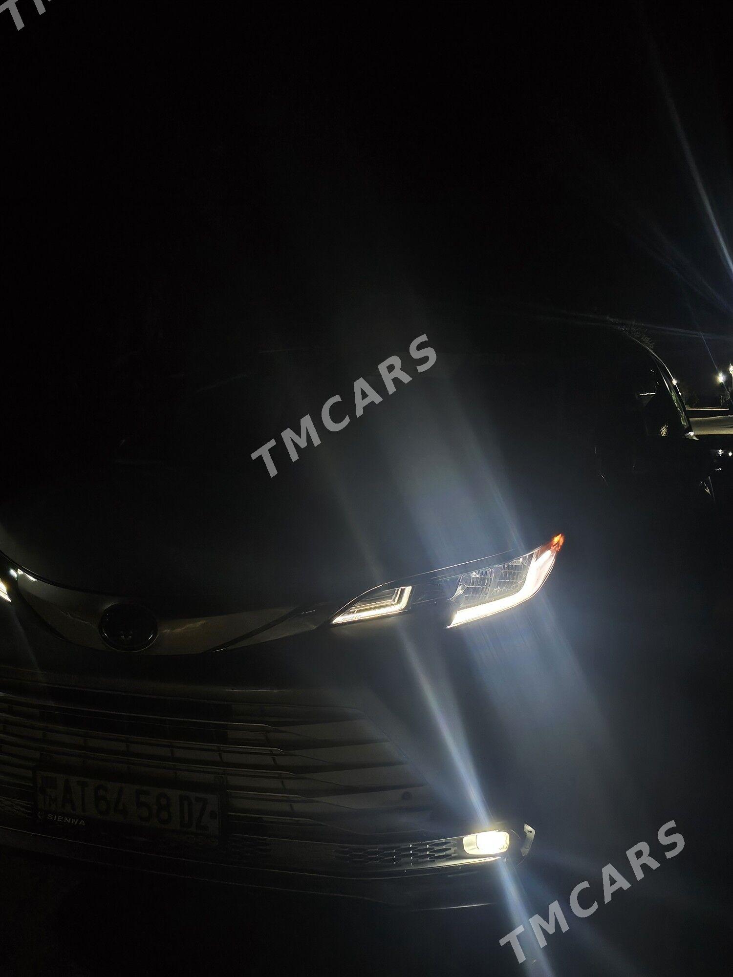 Toyota Sienna 2021 - 500 000 TMT - Daşoguz - img 2
