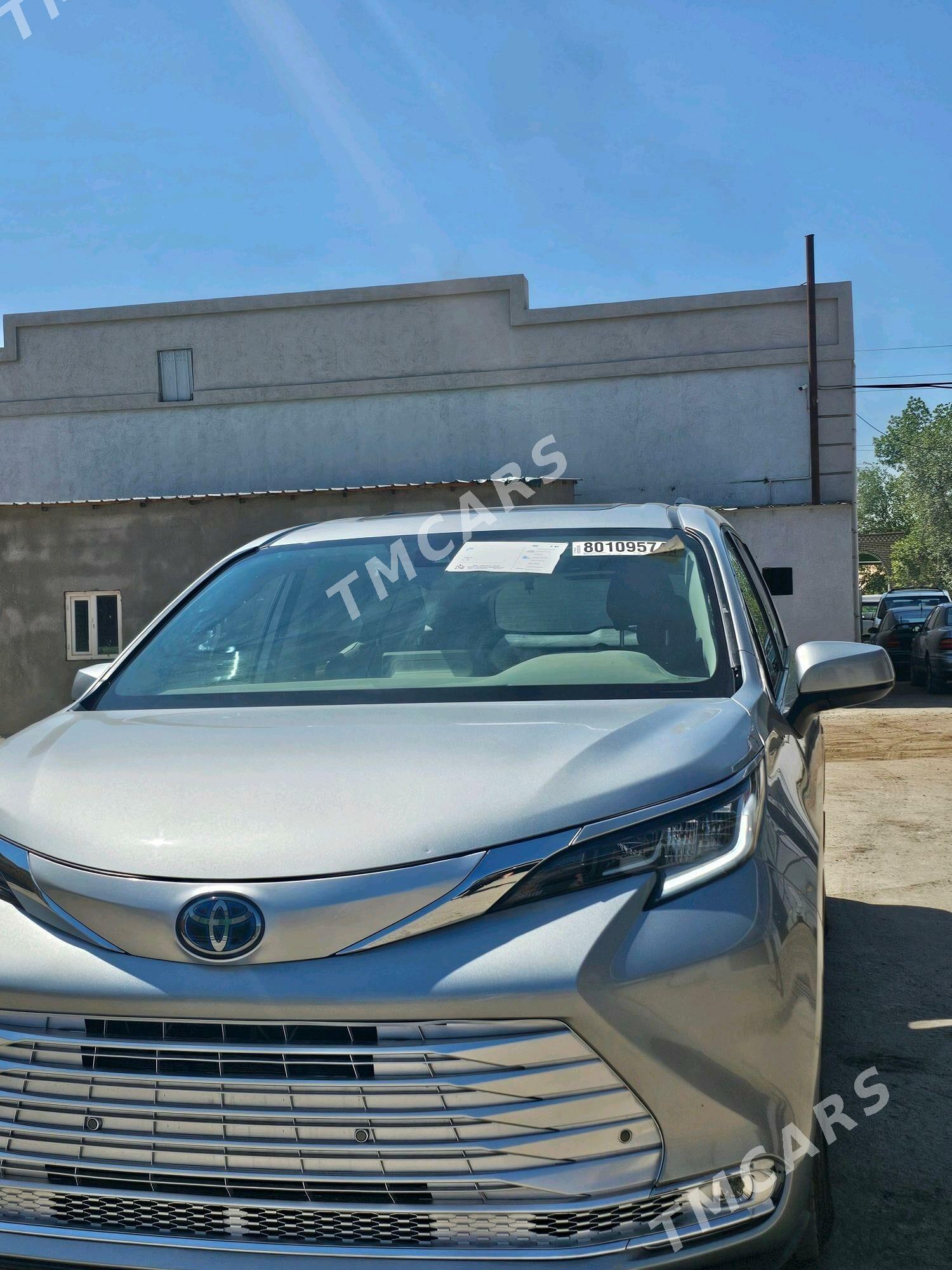 Toyota Sienna 2021 - 500 000 TMT - Daşoguz - img 3