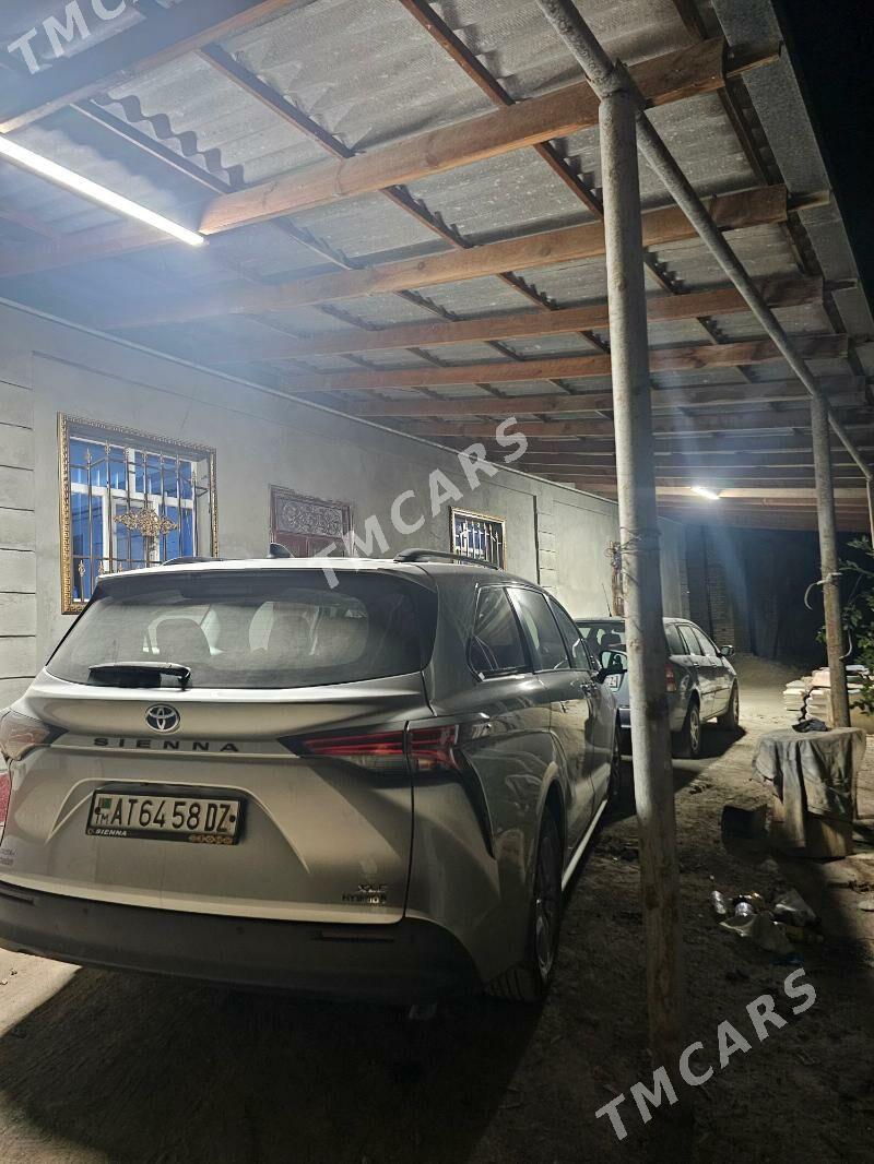 Toyota Sienna 2021 - 500 000 TMT - Daşoguz - img 5