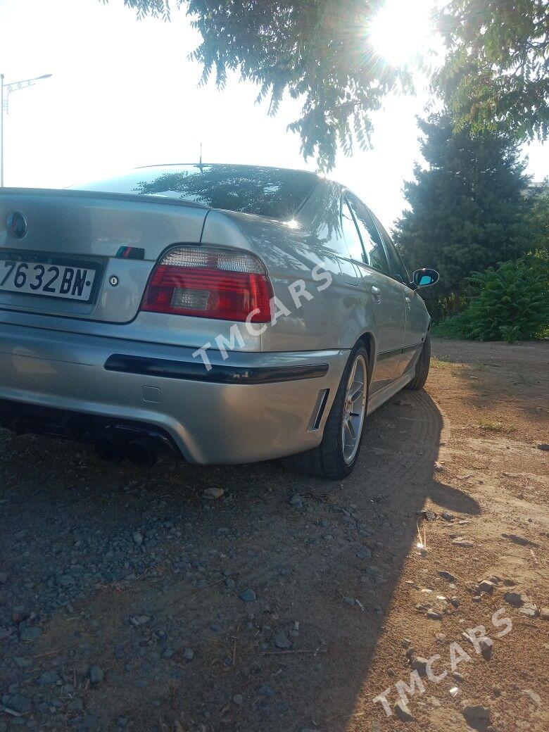 BMW E39 2002 - 135 000 TMT - Türkmenbaşy - img 3