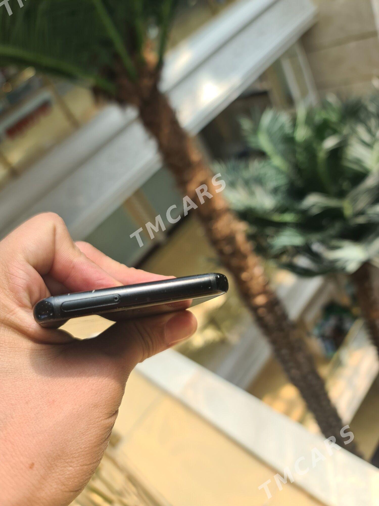 samsung a8 18 32g - Ашхабад - img 2