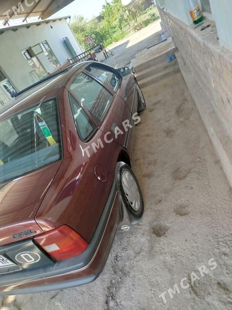 Opel Vectra 1990 - 42 000 TMT - Wekilbazar - img 4