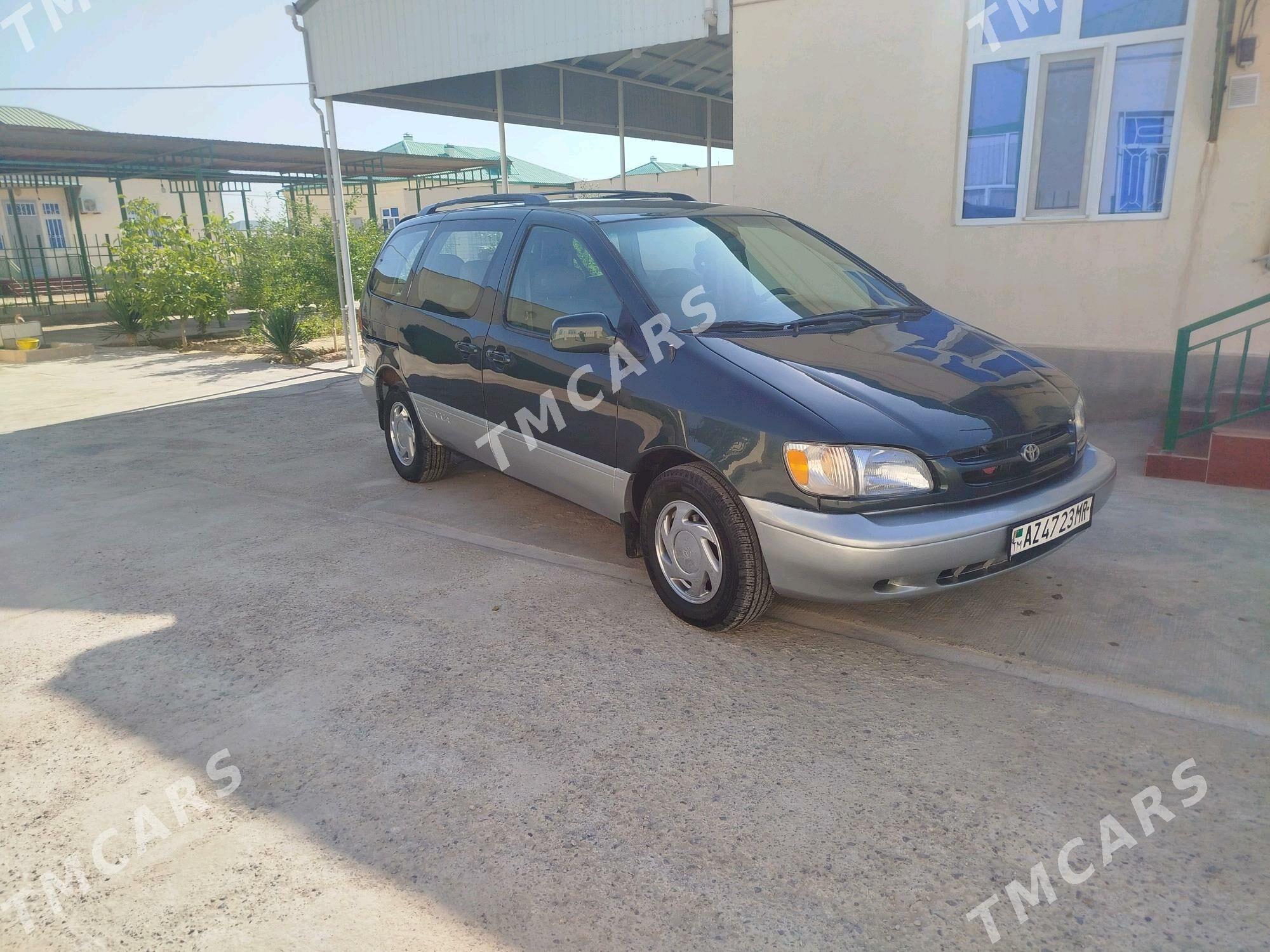 Toyota Sienna 2000 - 125 000 TMT - Mary - img 3