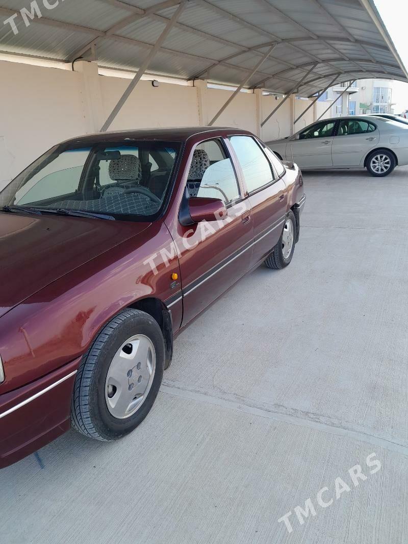 Opel Vectra 1990 - 40 000 TMT - Мары - img 6