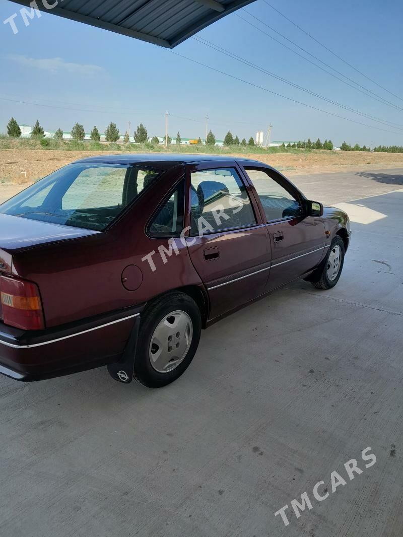 Opel Vectra 1990 - 40 000 TMT - Мары - img 2