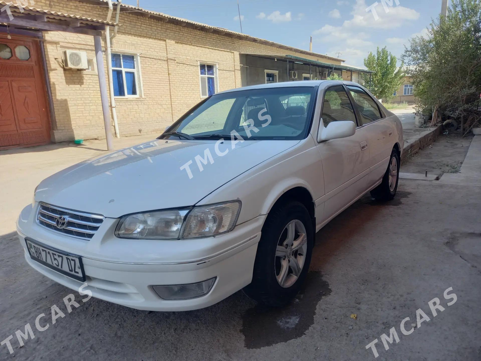 Toyota Camry 2001 - 120 000 TMT - Daşoguz - img 2