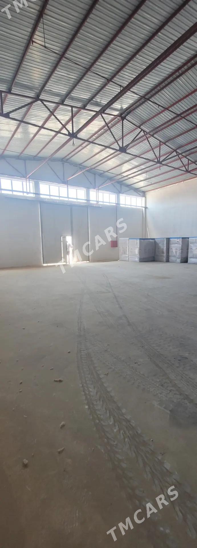 Ak Tam Ammarlar merkezi 720 m² - Aşgabat - img 2